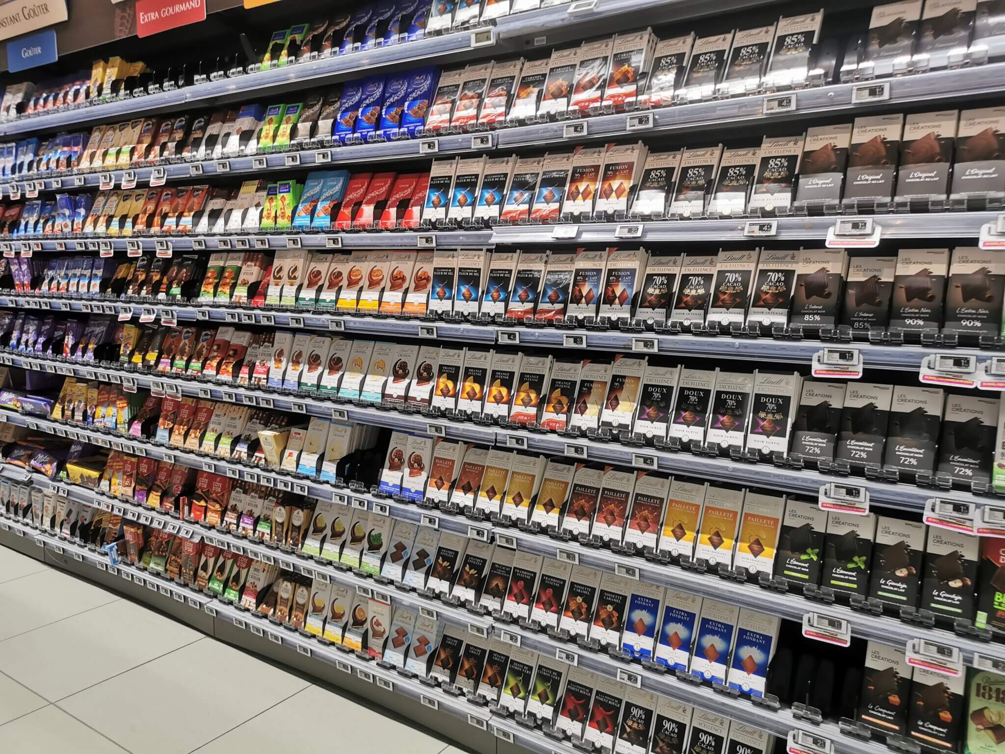 rayon de tablettes de chocolat