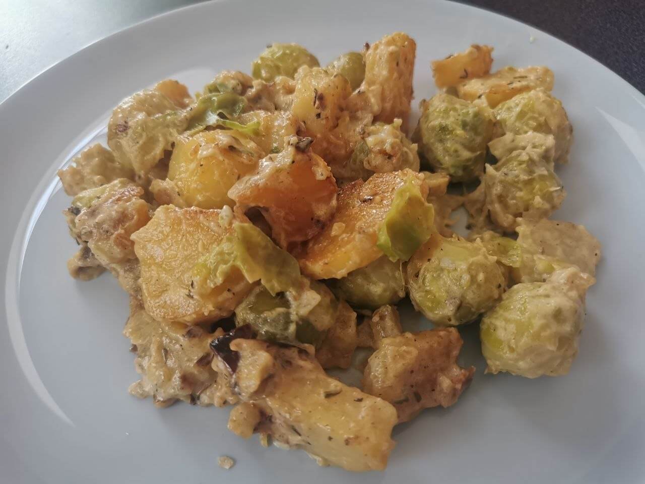 Poêlé de pome de terre et chou de Bruxelles